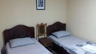 Гостевой дом Guest House Kldiashvili Батуми Cемейный номер с собственной ванной комнатой-3